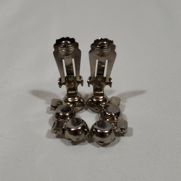 [5/$25] Beautiful Rhinestone Clip-on Earrings - Picture 3 of 6